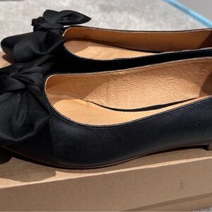 Isaac Mizrahi Black Bow Flats